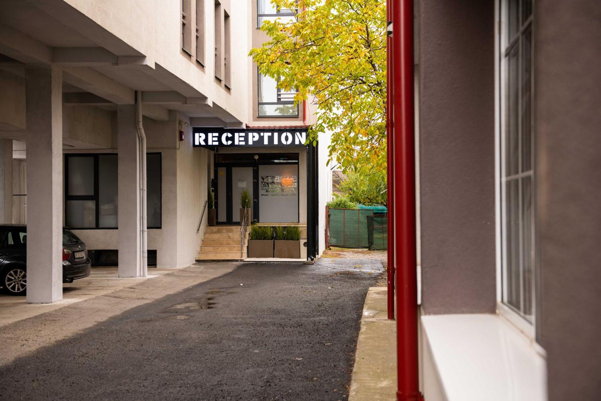 Bucharest Airport Accomodation Aparthotel Otopeni Exterior foto