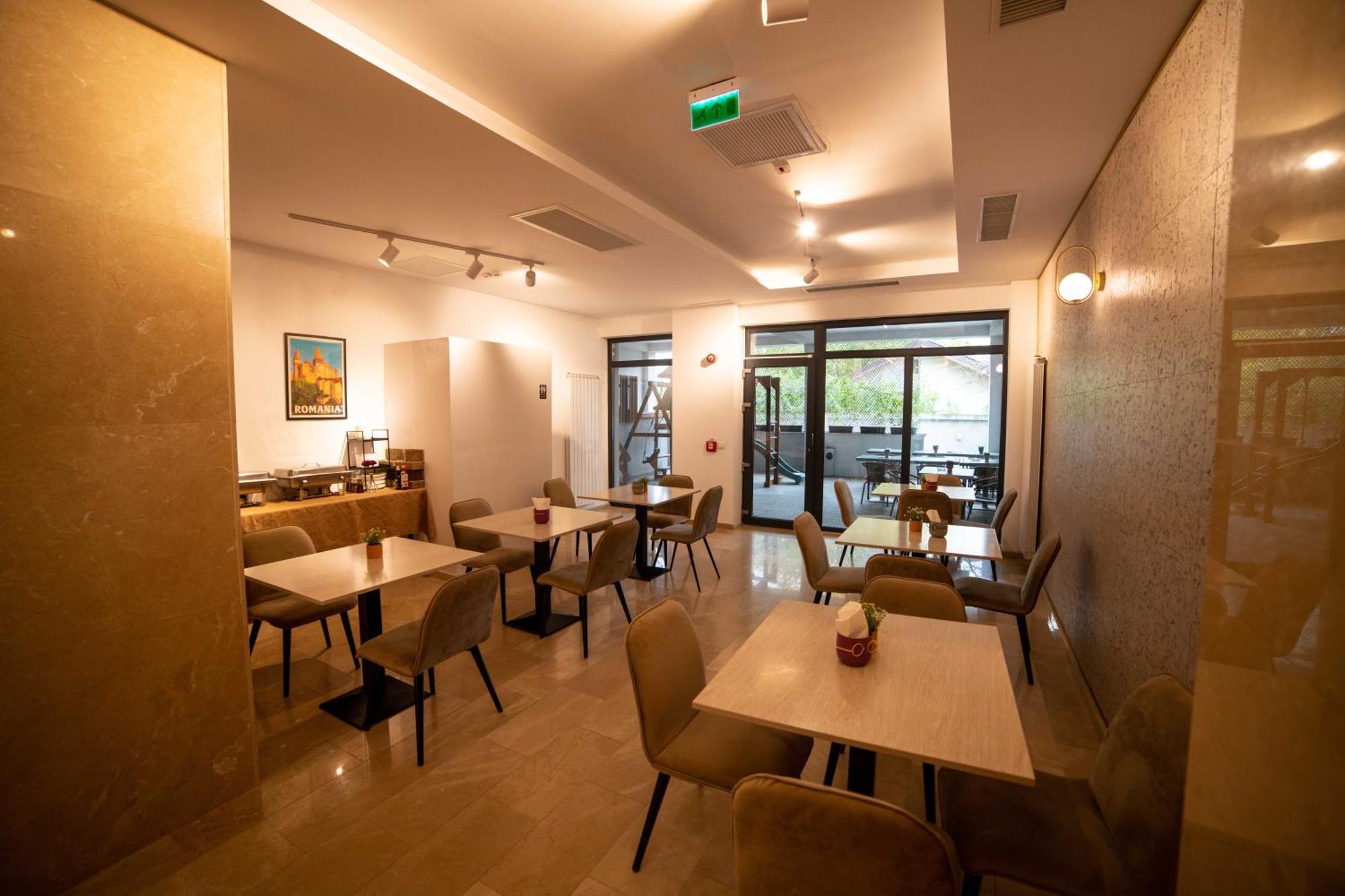 Bucharest Airport Accomodation Aparthotel Otopeni Exterior foto